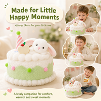 Gâteau d'anniversaire en peluche avec glaçage pompon, jouet en peluche vert doux, cadeau