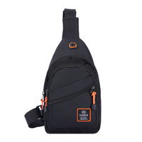 Sac de poitrine de sport coloré à grande capacité avec fermeture éclair en polyester imperméable à l'eau pour les voyages en plein air, tendance et très vendu