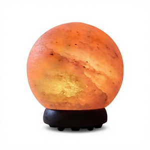 Lampe sphérique sculptée en sel de l'Himalaya naturel, alimentée par USB, artisanale, écologique, lumière décorative, pour une utilisation domestique - Product Image 5