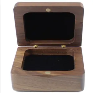 Высокое качество квадратной формы орех деревянное кольцо коробка для хранения