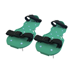Chaussures à pointes pour le ciment autonivelant et l'aménagement paysager, avec semelle extérieure en plastique et fonction antidérapante pour la construction - Product Image 2