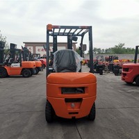 Chariot élévateur diesel 1,5 tonne (1500 kg) à moteur à combustion interne, compact, robuste, en promotion pour la logistique d'entrepôt