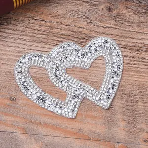 Contoh gratis Patch besi pada Patch hati merah Glitter kristal Bling Applique berlian imitasi Applique Patch untuk pakaian