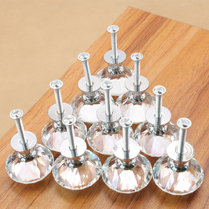 Boutons diamantés décoratifs en <span class=keywords><strong>verre</strong></span> transparent au design minimaliste pour commodes et tiroirs - Product Image 2