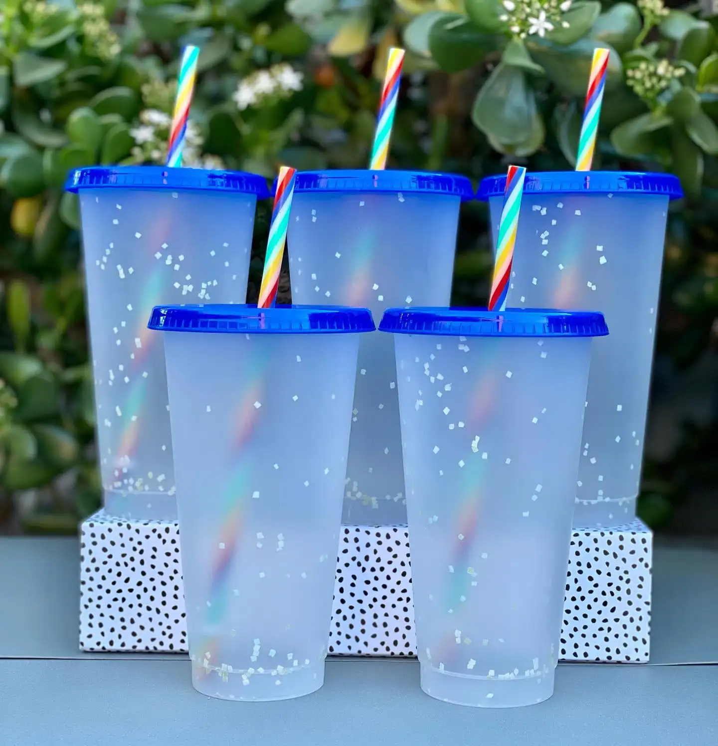 16Oz/24Oz Confetti Cups-แก้วน้ำเปลี่ยนสีเย็นขนาดใหญ่ที่สามารถนำกลับมาใช้ใหม่ได้พร้อมฝาปิดและหลอด | 5-Pack 24Oz | ของขวัญ DIY ที่ปรับแต่งได้