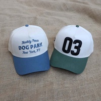 Hoge kwaliteit groothandel op maat geborduurde logo 5-panel snapback caps tweekleurige katoenen baseball caps contrastkleurige petten