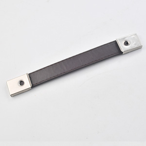 หูหิ้วกระเป๋าหนังสีดำ หูหิ้วเหล็กพกพาสะดวกพร้อมปลายโลหะ - Product Image 2