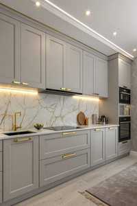 Modernos Gabinetes de Cocina de Dos Tonos con Acabado en Madera y Negro e Iluminación LED Suave - Product Image 3