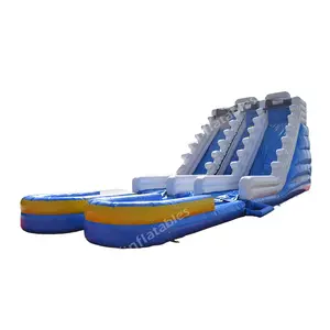 Juegos充气跳跃城堡水扭曲游泳池聚氯乙烯材料弹跳屋充气滑梯待售