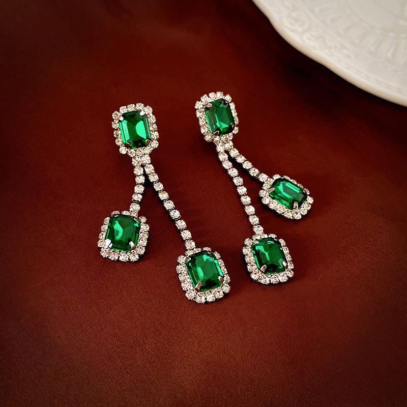 2 aiguilles argentées-vert-carré-argent