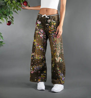 Jeans en denim pour hommes, style streetwear vintage, effet usé, avec patchwork de fleurs colorées brodées en 3D, design personnalisé