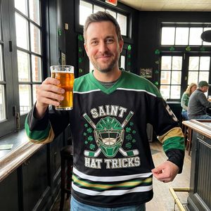 Camiseta de hockey personalizada para el Día de San Patricio, camiseta irlandesa de hockey sobre hielo con nombre y número, regalo unisex para adultos del equipo - Product Image 6