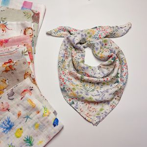 2025 tendance en gros produits vente Double couche bois de santal coton bébé couverture Animal fleur dessin animé motif mouchoir - Product Image 3