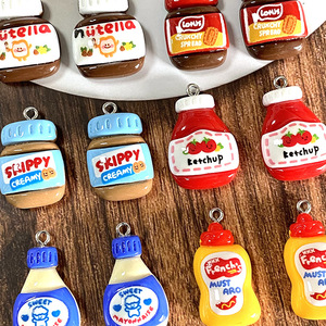 Ciondoli in Resina 3D Realistici a Forma di Bottiglia di Salsa di Pomodoro e Ketchup, Accessori per Portachiavi Fai-da-Te - Product Image 2