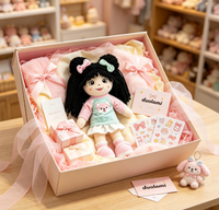 Peluche personnalisée, jouet en peluche doux, poupée de personnage fille aux cheveux noirs pour cadeau promotionnel, peluche personnalisée