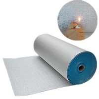 Rouleau de feuille d'isolation en aluminium réfléchissant auto-adhésif XPE EPE pour la protection thermique du toit ou du mur de la fenêtre