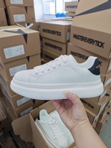 Zapatillas Retro GAT Estilo Clásico y Chunky Dad Shoes, Lote de 800 Pares, Zapatillas de Moda, Liquidación - Product Image 5