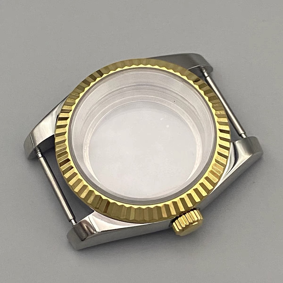 Dos ouvert en cristal plat