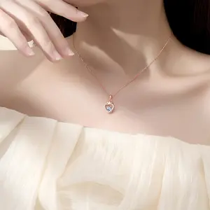 도매 0.5 캐럿 다이아몬드 모이사나이트 펜던트 925 스털링 실버 목걸이 보석 선물
