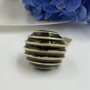 Parures de bijoux en or exquises pour femmes, ensemble de boucles d'oreilles à grosses perles à prix abordable - Product Image 4