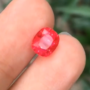 SGARIT Collezione Burma Man Sin, Gemma Rara per Personalizzazione di Gioielli Reali di Lusso, Spinello Jedi Naturale da 1,93 Carati - Product Image 3