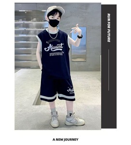 Ensemble décontracté coréen deux pièces pour garçons, été 2026 : T-shirt sans manches et short imprimé, idéal pour le basketball et les loisirs - Product Image 4