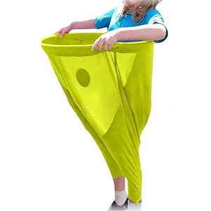 Ensemble de jeu de fête d'Halloween personnalisé « Granny Pants » pour l'extérieur avec balle rebondissante, style amusant, durable, pour réunions de famille et groupes adultes - Product Image 6