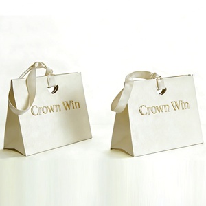 Sacs cadeaux pour bougies en papier d'art de luxe écologiques avec logo imprimé personnalisé, feuille d'or brillante - Product Image 2