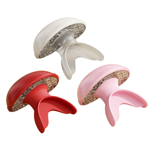 เครื่องเพิ่มความอวบอิ่มของริมฝีปากแบบไฟฟ้า พกพาสะดวก ชาร์จผ่าน USB พร้อมแสงบำบัดสีแดง วัสดุ ABS PC รับประกัน 1 ปี - Product Image 2