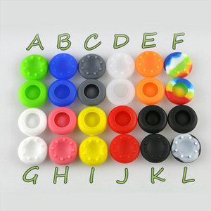 Chapeau universel en silicone pour manette de jeu directe d'usine pour PS3/PS4/XBOX ONE/XBOX360 et autres manettes de jeu - Product Image 4