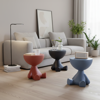 Table basse sculpturale en plastique PP avec plateau plat, motif figurine humaine de dessin animé, pour salon et mobilier de maison