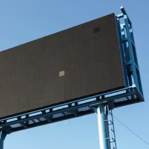 لوحة خارجية مقاومة للماء p65 لوحات إعلانات النيون شاشة ليد في الهواء الطلق 6m x 4m حجم التخصيص