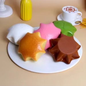 Jouet à presser en mousse PU de haute qualité à rebond lent, en forme de gâteau alimentaire simulé, pour la petite enfance - Vente directe usine - Product Image 3