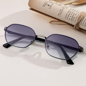 แว่นกันแดดทรงวงรีสำหรับผู้หญิง รุ่น Dg 98300 กรอบพลาสติก ป้องกันรังสียูวี 400 เลนส์ไล่เฉดสีน้ำเงิน เหมาะสำหรับกิจกรรมกลางแจ้ง - Product Image 5