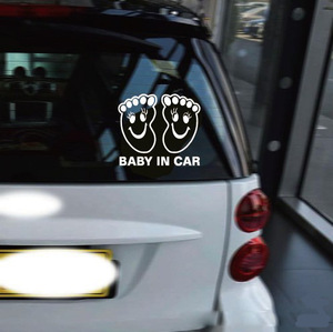 Pegatina para coche con estampado de huellas de bebé, advertencia de seguridad, hay un bebé en el coche, creativa y personalizada - Product Image 3