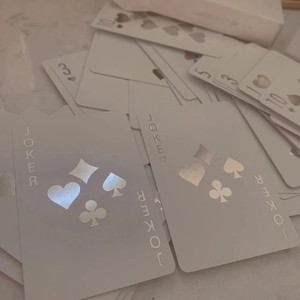 Cartas de Juego Personalizables con Esquinas Redondeadas, Ecológicas y de Alta Estética, Impresión en Lámina Dorada/Plateada en Ambos Lados, Diseño Único - Product Image 3