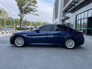 <span class=keywords><strong>Alfa</strong></span> <span class=keywords><strong>Romeo</strong></span> Giulia 2017 2.0T 200CV Edizione Elite, Auto Professionale a Benzina per Esportazione, Conforme agli Standard di Emissione Nazionali V - Product Image 4