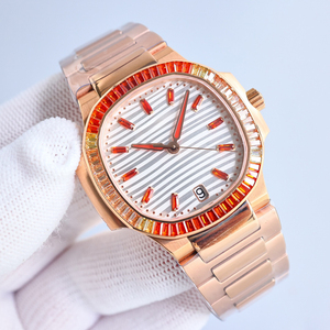 Montre de luxe vintage sportive, hommage au design octogonal, lunette incrustée de pierres précieuses colorées, bracelet finition satinée, étanche 30m - Product Image 2