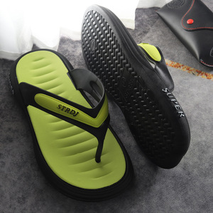Wholesale New Summer Style Men's PVC Flip-Flops <strong>Slippers</strong> Soft Beach Casual Open Toe Shoes Black/White Printed for E-Commerce - Product Image 4