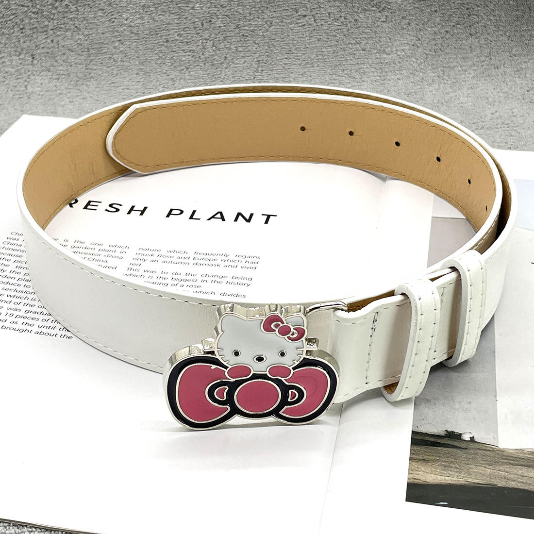 Ceinture pour chat avec nœud [blanc] - Longueur totale 105 cm, largeur 3,2 cm.