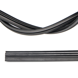 Spazzole Tergicristallo Esclusive Baiwang in Gomma Naturale Morbida con Protezione per Modello Universale Anteriore R390 Lungo - Product Image 4