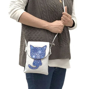 Nouvelle sacoche de téléphone portable en cuir personnalisée populaire pour l'automne avec broderie de chaton et gravure, prix de gros - Product Image 4