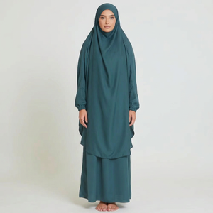 Robe Abaya Élégante et Modeste pour Femme, Longueur Ras du Sol, Col Bénitier, Manches Longues, en Satin Couleur Unie, Taille Tombante, Silhouette Droite - Product Image 1