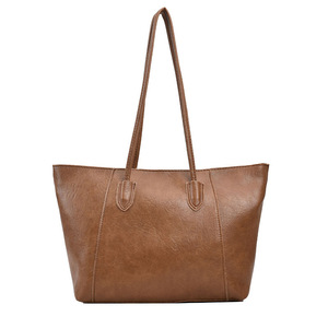 Sac à main en cuir de marque pour femme, sac fourre-tout décontracté de printemps, grands sacs à bandoulière pour femme - Product Image 1