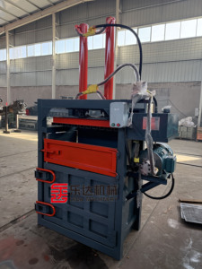 Tự động thủy lực chất thải giấy & <span class=keywords><strong>hay</strong></span> Bale máy ép với chai nhựa bao bì tiết kiệm năng lượng & độ chính xác cao - Product Image 2