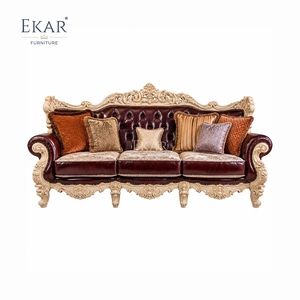 Canapé en cuir triple arc en crème Bourgogne |   Canapé capitonné de luxe à cadre doré de style victorien - EKAR FURNITURE - Product Image 1