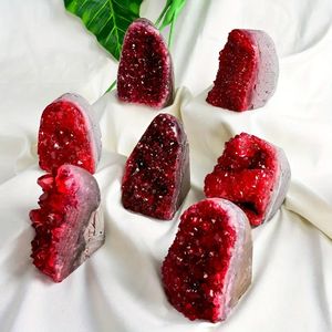Géodes de quartz rouge Aura en gros, spécimen minéral, pierre de guérison, idée cadeau pour la décoration de la maison - Product Image 6