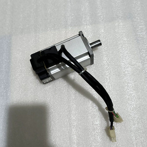 Moteur servo AC MHMD042P1U 400W (aluminium) pour l'automatisation industrielle - Product Image 4