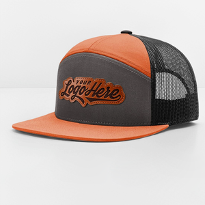 <span class=keywords><strong>Gorra</strong></span> deportiva trucker unisex de dos tonos con parche de cuero personalizado, modelo Ri 168, de 7 paneles, visera plana y cierre snapback. - Product Image 1