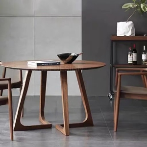 Ensemble <span class=keywords><strong>table</strong></span> et chaises rondes en bois massif, style nordique moderne, luxe léger, pour appartement ou hôtel - Product Image 1